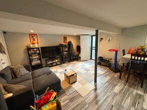 16049 122nd Ave, Unit Apt 2 in Jamaica, NY - Building Photo - Building Photo