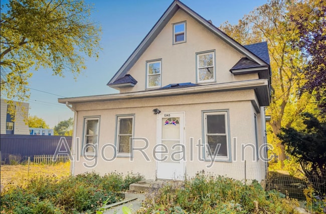 property at 1345 Arkwright St N
