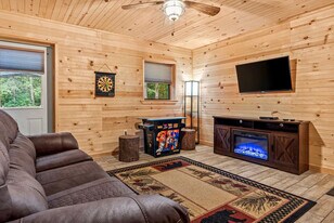 4050 Henson Rd in Blairsville, GA - Building Photo