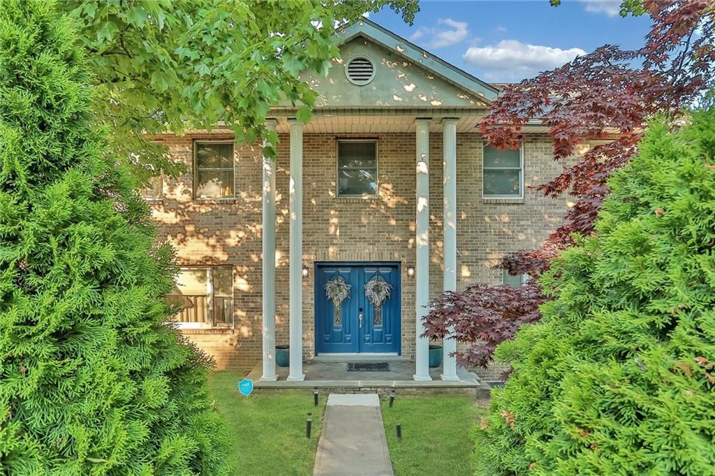433 New Rochelle Rd in Bronxville, NY - Building Photo