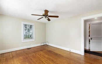 3255 Arlington Dr in Winston-Salem, NC - Building Photo - Building Photo