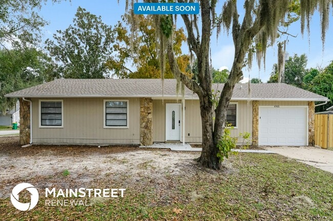 property at 4905 Volusia Ave