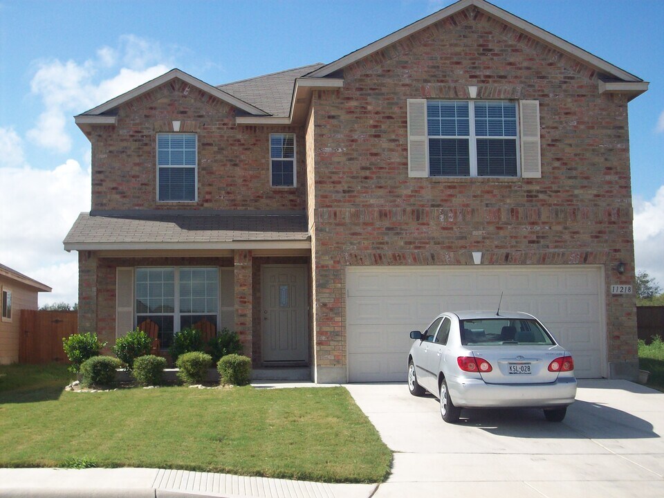 11218 Bold Forbes in San Antonio, TX - Building Photo