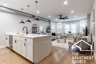 2641 W Carmen Ave in Chicago, IL - Building Photo