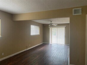 110-112 W Fairview St in Sherman, TX - Building Photo - Building Photo