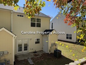 108 Pilot Ct in Knightdale, NC - Foto de edificio - Building Photo