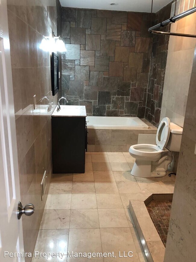 240 N Milton Ave photo'