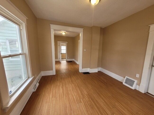 1310 Ascension St in Des Moines, IA - Building Photo - Building Photo