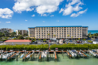 Bonita Beach Club in Bonita Springs, FL - Building Photo - Building Photo