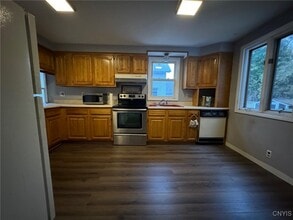 144 Charles St in Watertown, NY - Building Photo - Building Photo