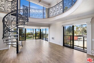 833 Ocean Ave in Santa Monica, CA - Building Photo - Building Photo