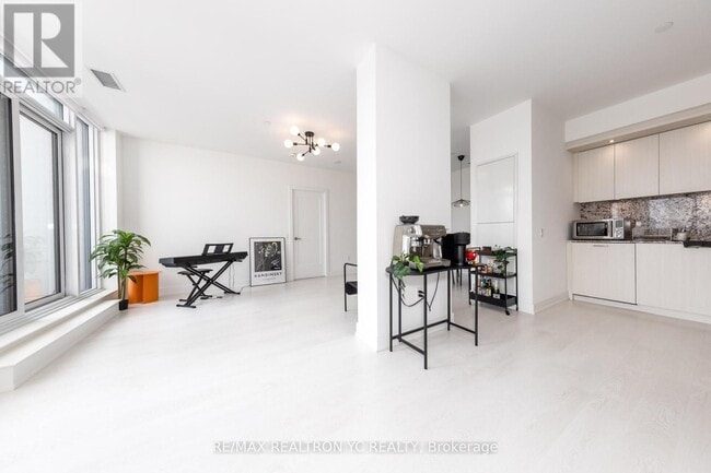 property at 20-420 Inn On The Pk Dr
