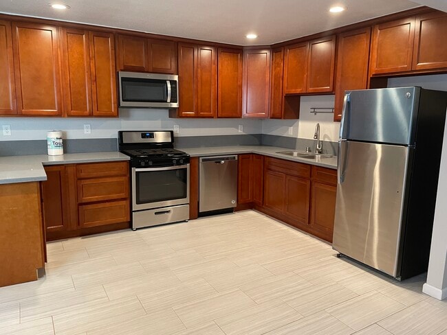 8108 Mariposa Ave in Citrus Heights, CA - Foto de edificio - Building Photo