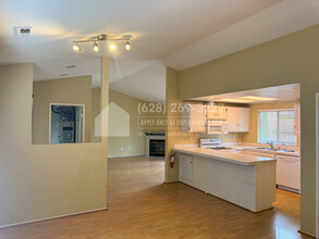 1330 Palomar Pl-Unit -7 in Vista, CA - Building Photo - Building Photo