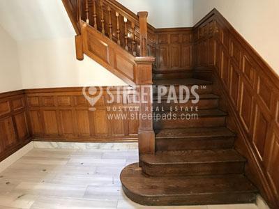 2017 Commonwealth Ave in Boston, MA - Building Photo - Building Photo