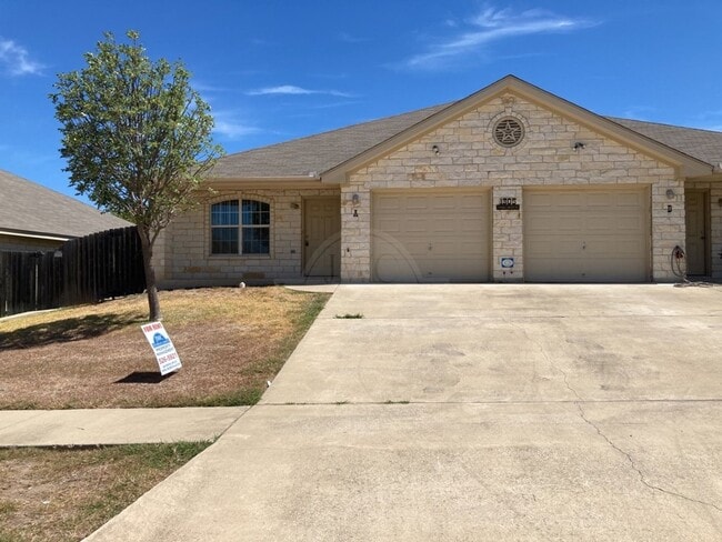 property at 1305 Powder River Dr