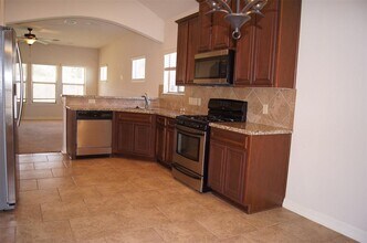10252 Stone Gate Dr in Conroe, TX - Building Photo - Building Photo