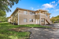 10190 Twin Lakes Dr, Unit 14-B in Coral Springs, FL - Building Photo - Building Photo