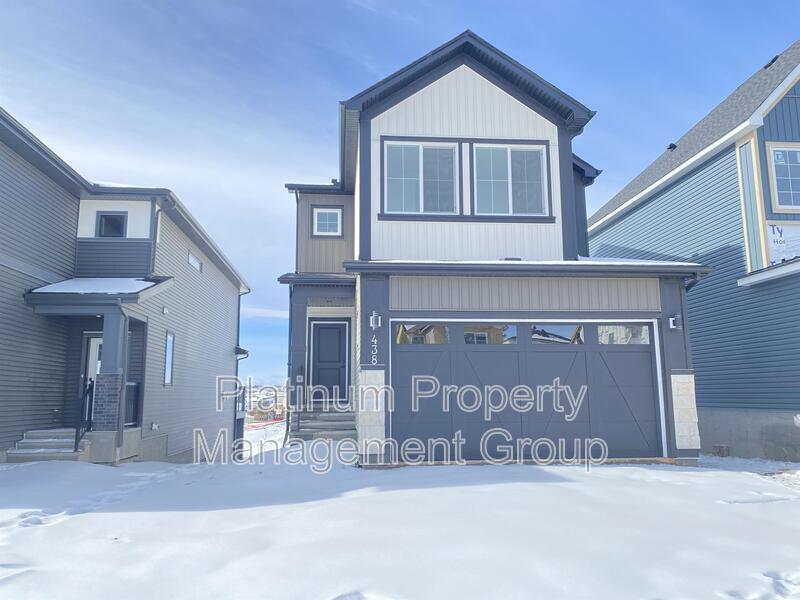 438 Crimson Ridge Pl NW in Calgary, AB - Building Photo