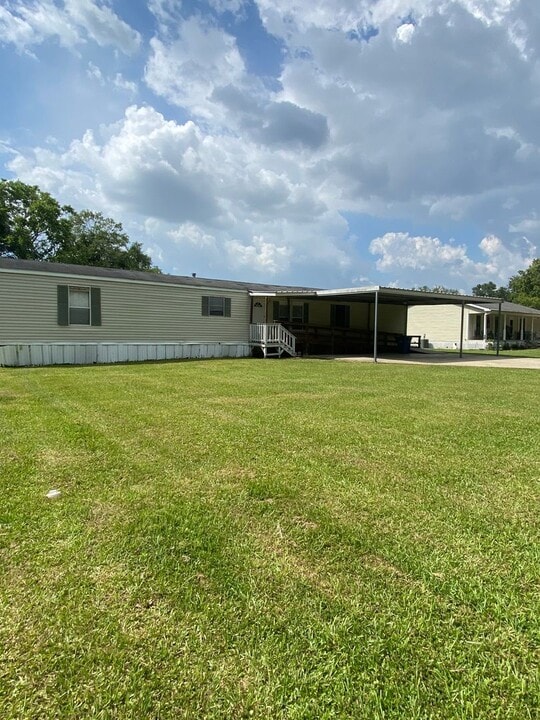 2312 Robley Dr in Lafayette, LA - Building Photo