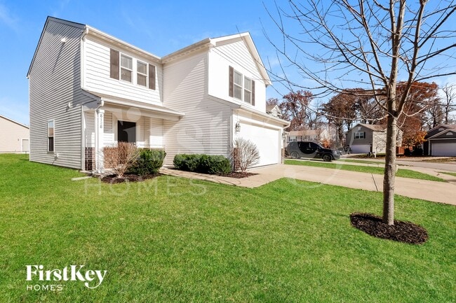 8128 Wildwood Farms Dr in Indianapolis, IN - Building Photo - Building Photo