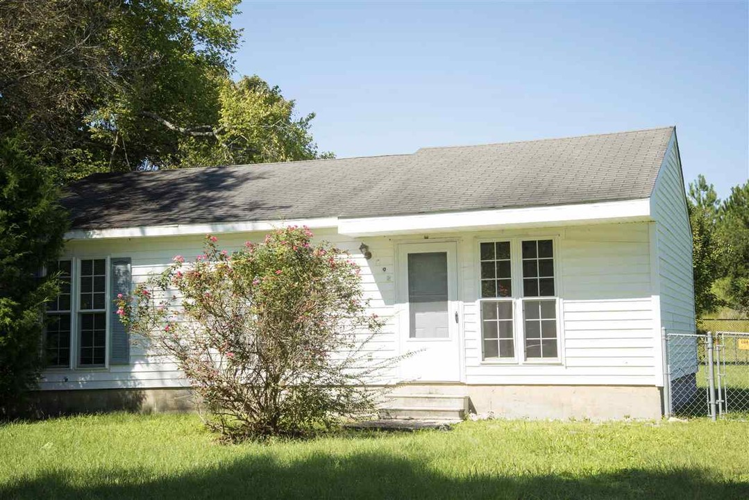 292 Union Chapel Church Rd in Richlands, NC - Building Photo