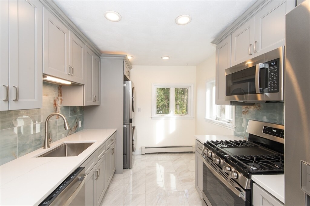 18 Union St in Reading, MA - Building Photo