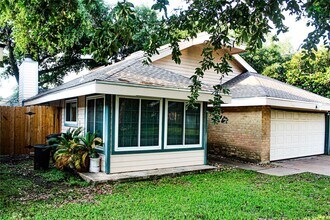 19734 Lake Hollow Ln in Houston, TX - Building Photo - Building Photo
