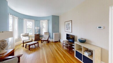 307 Tappan St in Brookline, MA - Building Photo - Building Photo