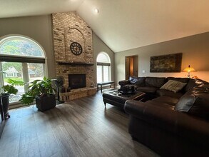9343 Hillside Trail S in Cottage Grove, MN - Building Photo - Building Photo