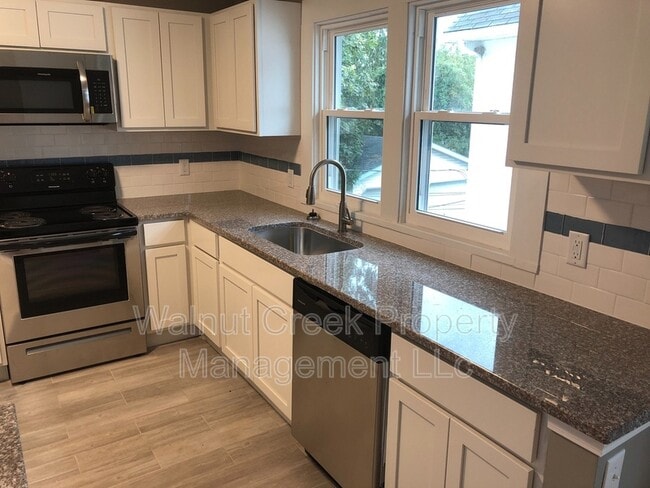 2157 Wascana Ave in Lakewood, OH - Building Photo - Building Photo