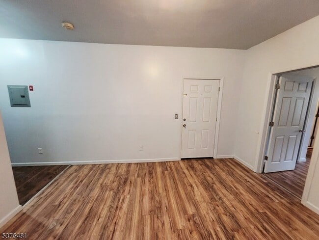 116 Smith St in Newark, NJ - Building Photo - Building Photo