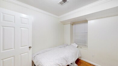 712 Shawmut Ave, Unit 1R in Boston, MA - Foto de edificio - Building Photo