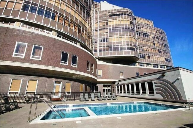 property at 201 N 8th St