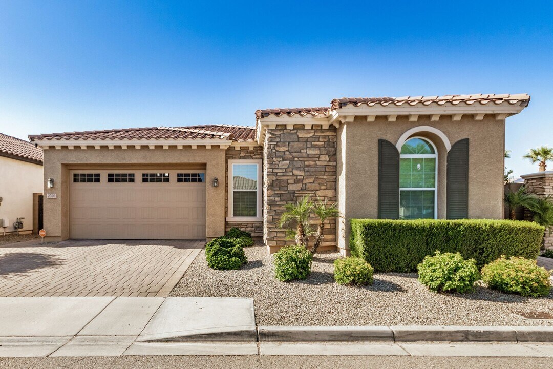 2920 Madison Vistas Dr in Phoenix, AZ - Building Photo