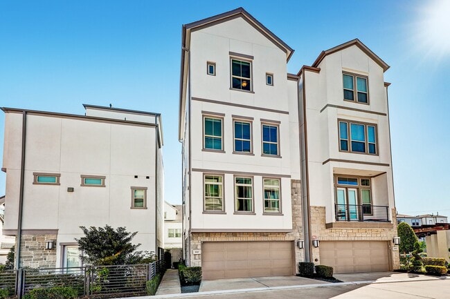 property at 810 Leavenworth Ave