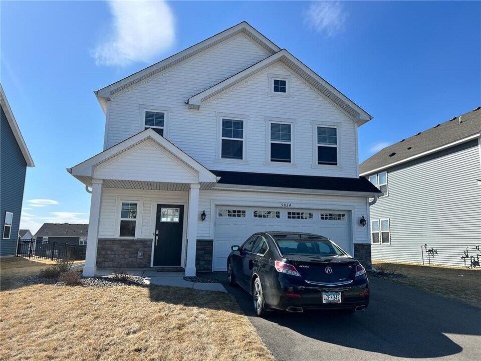 5034 Useppa Trl in Woodbury, MN - Building Photo