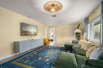 1842 Del Robles Dr, Unit SI ID1502698P in Clearwater, FL - Foto de edificio - Building Photo