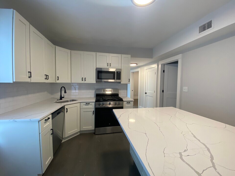 116 Marginal St, Unit 2 in Boston, MA - Building Photo