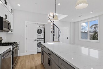 152 Marion St in Boston, MA - Building Photo - Building Photo