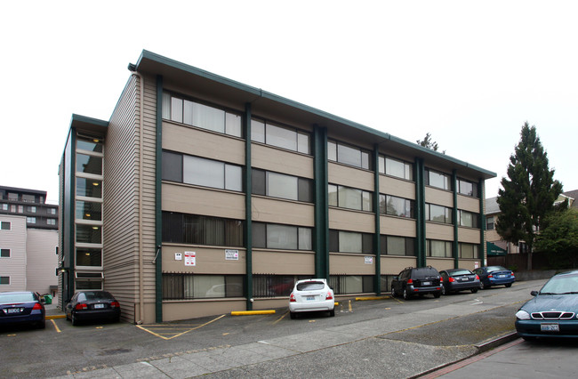 The Campus Apartments in Seattle, WA - Building Photo - Building Photo