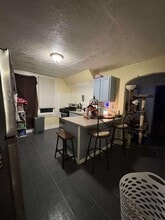 1114 Broadway St, Unit B in Pekin, IL - Building Photo - Building Photo