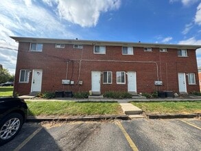 5740 Arborwood Ct in Columbus, OH - Building Photo - Building Photo