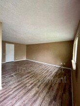 1942 Dorothy Ave in Longview, WA - Building Photo - Building Photo