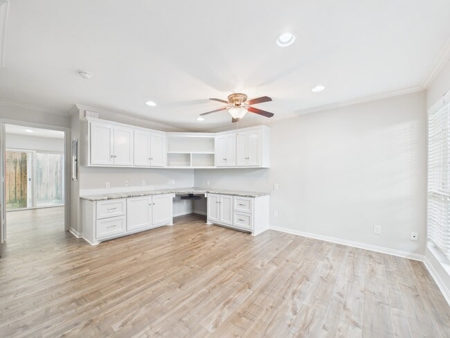 property at 5333 Richmond Ave
