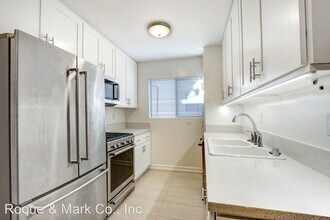 1049 21st St in Santa Monica, CA - Building Photo - Building Photo