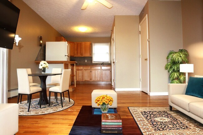 203 E College Ave-Unit -Unit #4 in Frostburg, MD - Building Photo - Building Photo