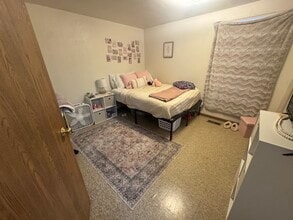 1009 W 22nd St, Unit 44 in Cedar Falls, IA - Building Photo - Building Photo