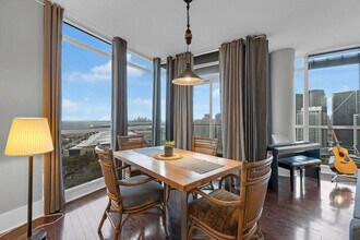 231 Fort York Blvd, Unit SI ID1403812P in Toronto, ON - Building Photo - Building Photo