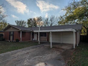 6324 Regal Rd in Forest Hill, TX - Building Photo - Building Photo